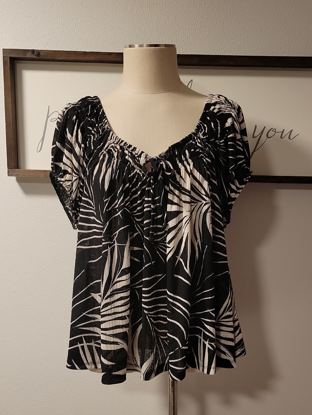 Torrid Knit Guaze Scoop Neck Cap Sleeve Peasant Top, NWT